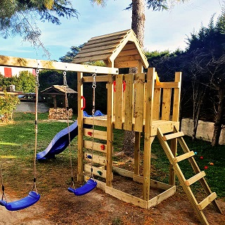 Why Playing Outside is Good For The Imagination