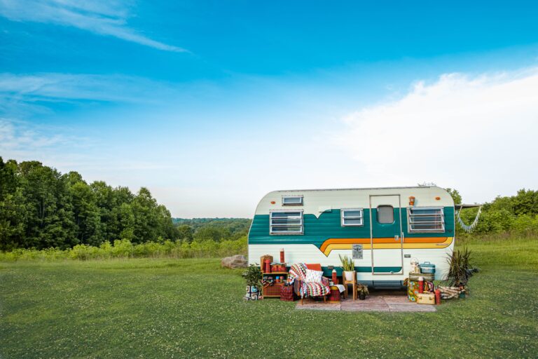 Rolling Escapes: Discovering Serenity in Caravan Getaways
