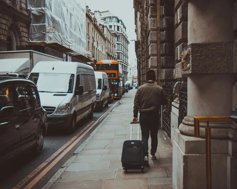 Things to Consider When Searching for a Man and Van Service in London